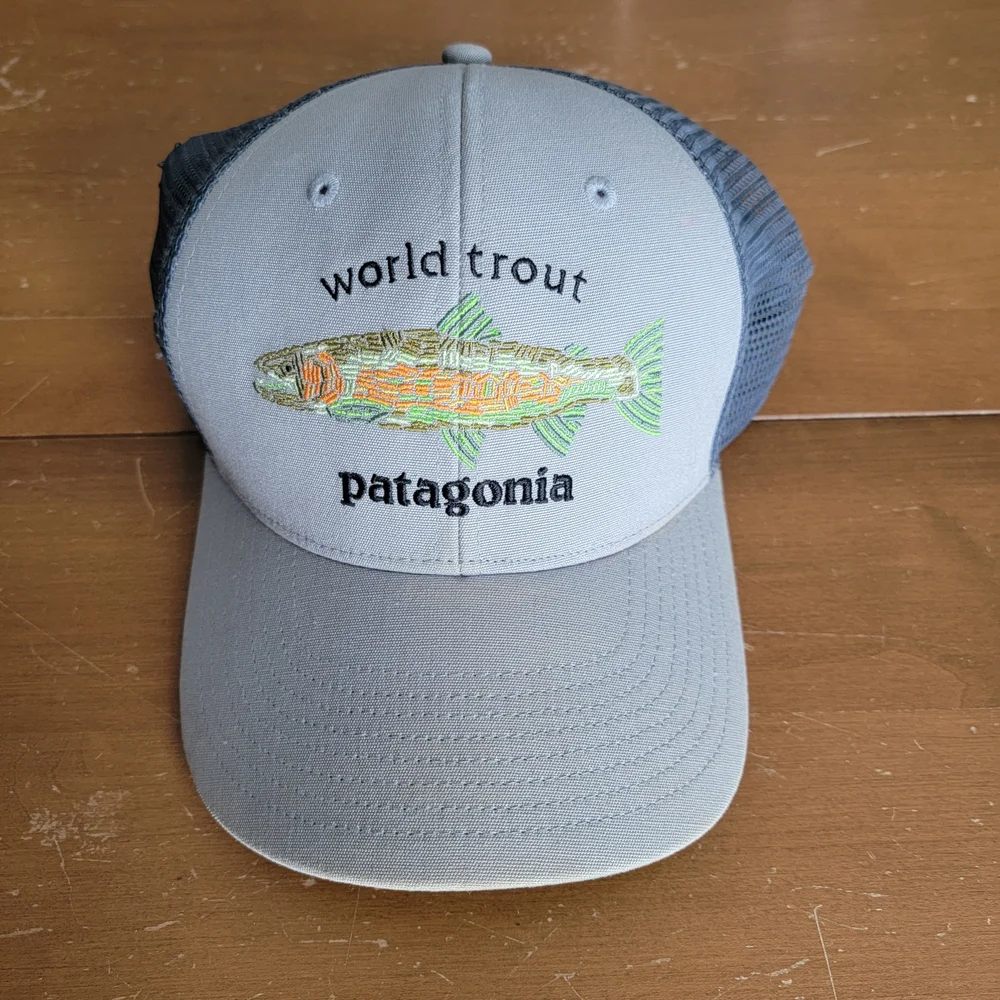 Patagonia World Trout Fishstitch Trucker Hat Gray EUC